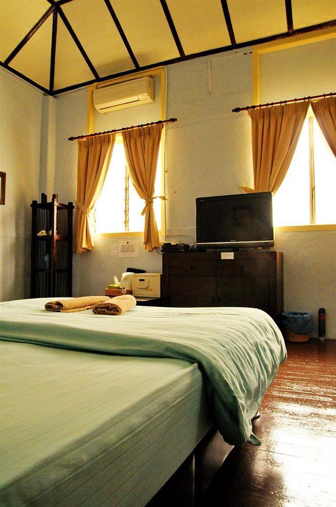 Palanquinn Heritage Suites George Town Eksteriør billede