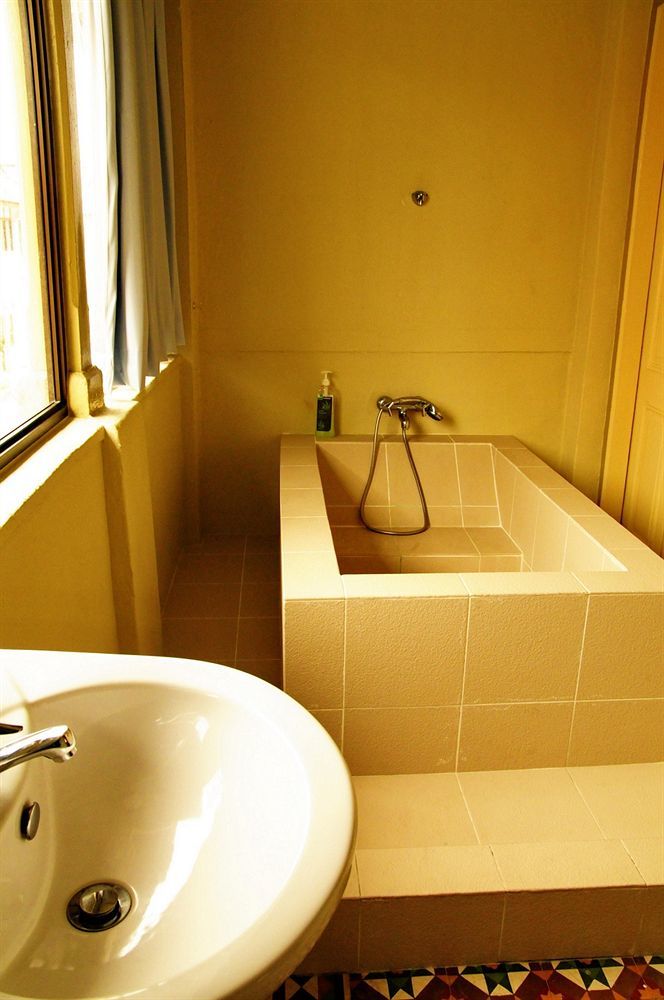 Palanquinn Heritage Suites George Town Eksteriør billede